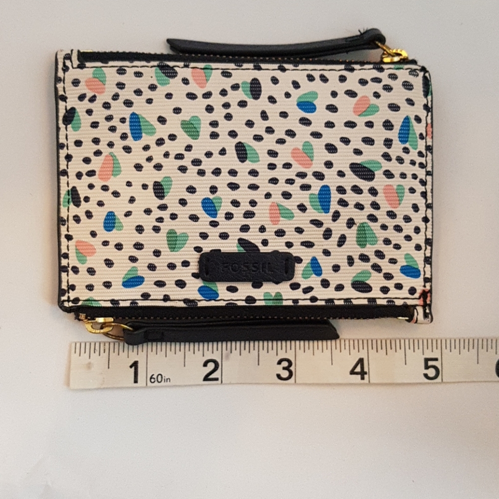 Fossil Cream Multicolor Heart-Print Zip Wallet